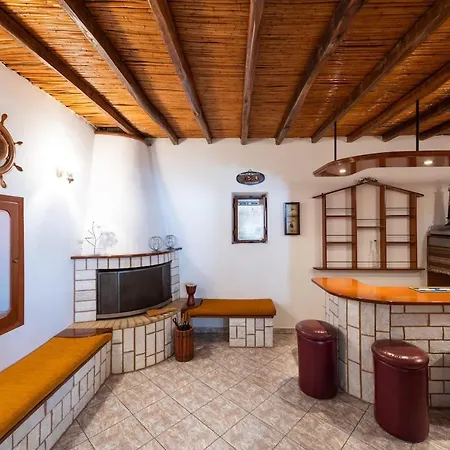 Vakantiehuis The Eagle's Nest House Kamari (Paros)
