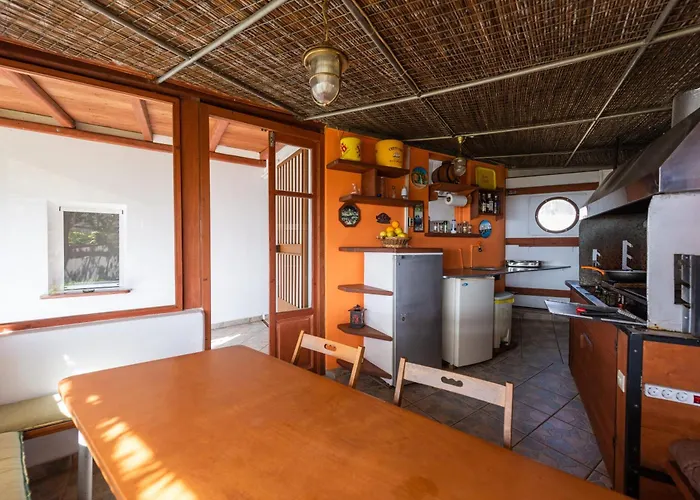 The Eagle's Nest House Semesterbostad *