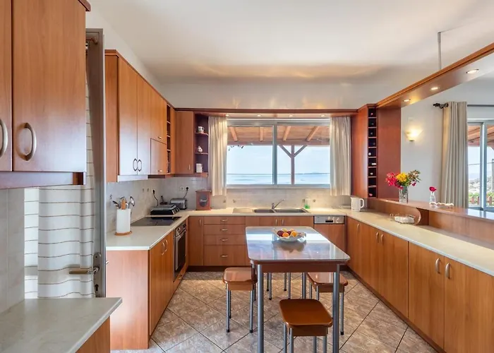 The Eagle's Nest House Semesterbostad